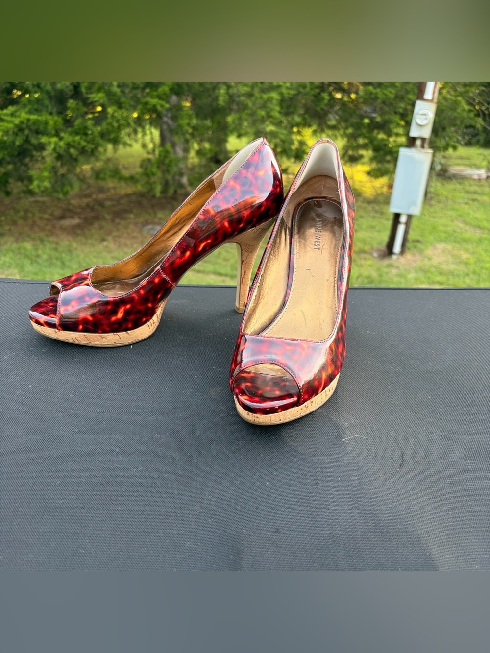 Nine West Tortoiseshell Patent Peep-Toe Platform Pumps with Cork Platform Sz 9.5